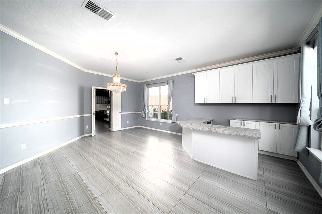 Photo - 4911 Russett Ln