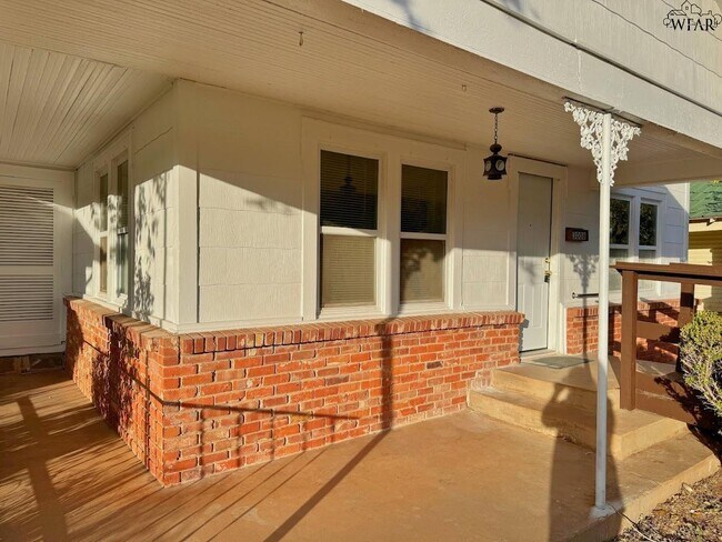 Photo - 3008 Cumberland Ave