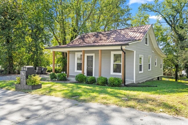 Photo - 1308 Columbia Rd