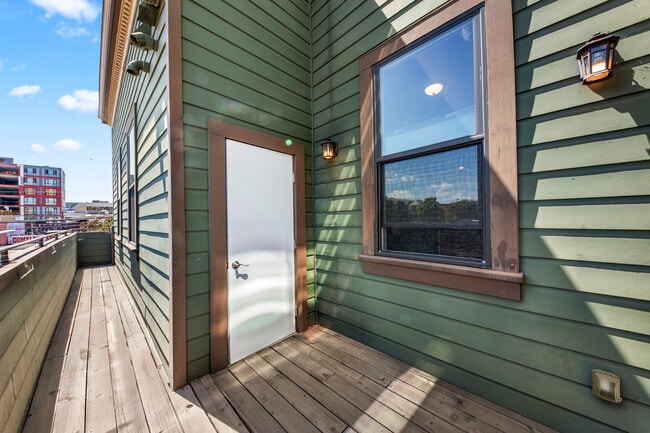 Photo - 404 Webster St Unidad 5