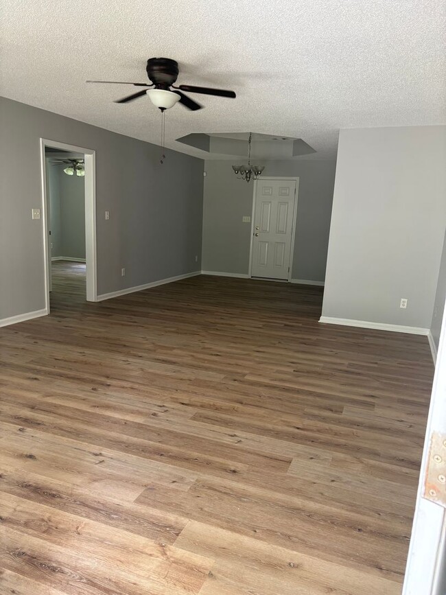 Photo - 1404 Georgia Ave SE