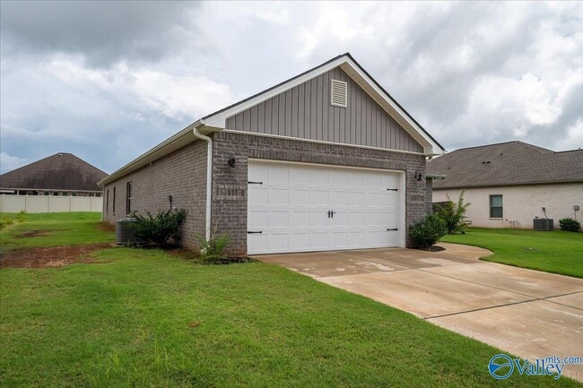 Building Photo - 14872 Demarie Ln