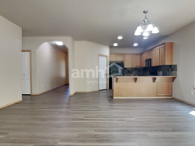 Photo - 2205 171st St E