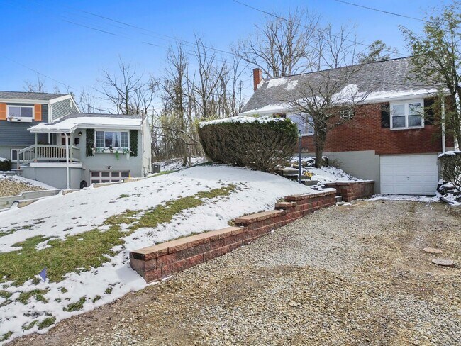 Photo - READY NOW! Fully RENOVATED 4 bedroom on a CUL-DE-SAC in MONROEVILLE!