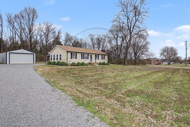 Photo - Three Bedroom Ranch in Lebanon on Land!