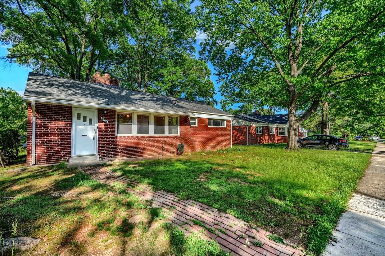 Photo - 6705 40th Ave-