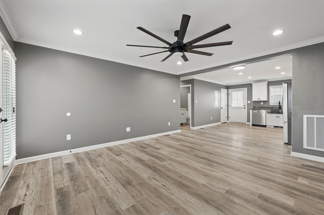 Photo - 1250 Bonneville Dr