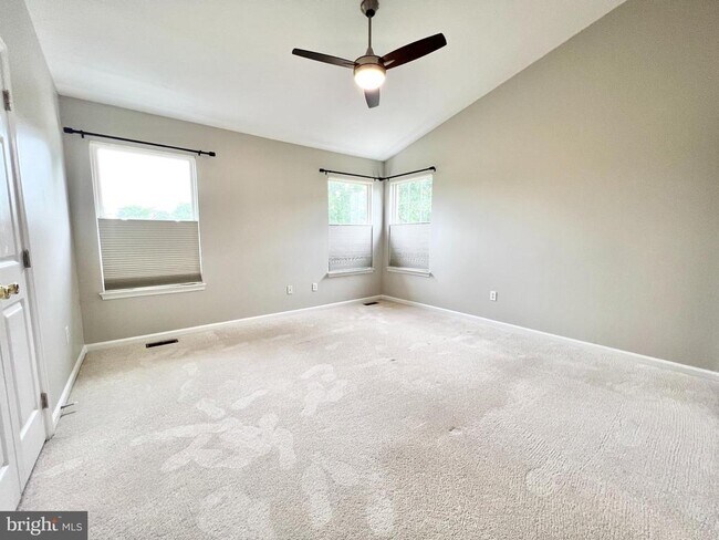 Photo - 6400 Warren Point Ct