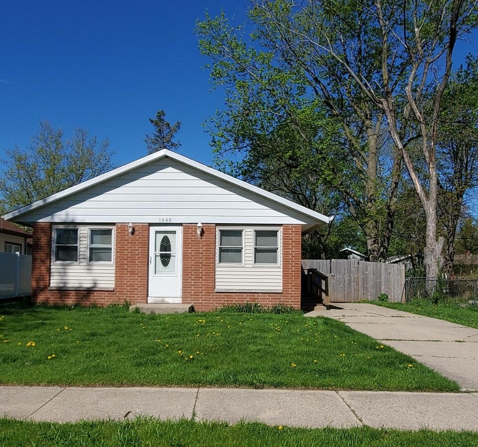 1648 S Grant Ave Rental House Rental in Janesville, WI