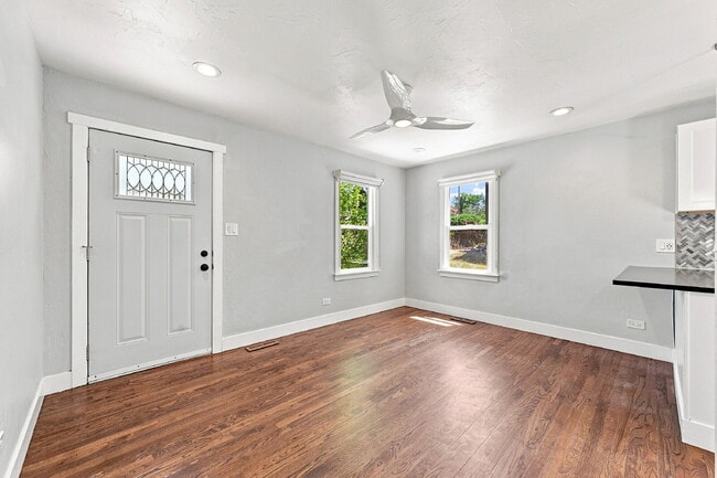 Photo - $2,340.95 with $300 off the first month's rent, 2 Beds - 1 Bath, Single Family Home in Denver wit...