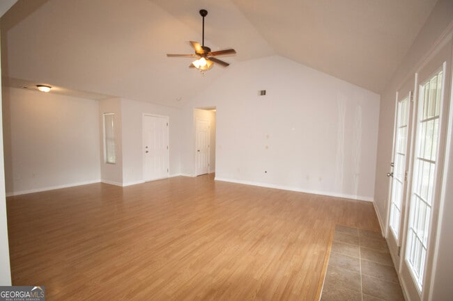 Photo - 206 N Bridgeport Dr
