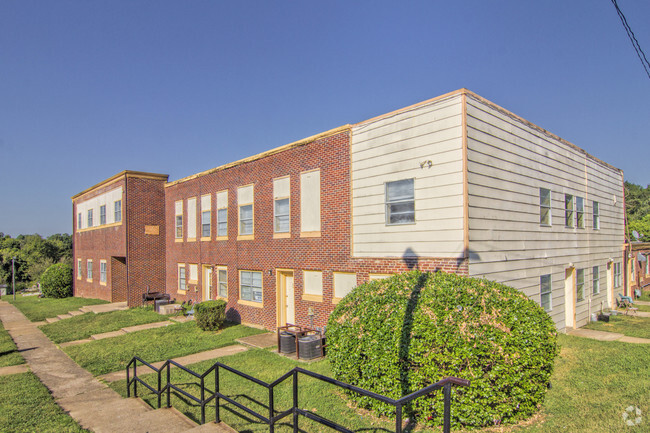 Photo - Landmark Apartments