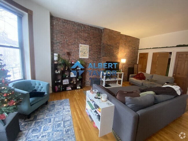 Building Photo - 752 Tremont St Unit 2 Rental