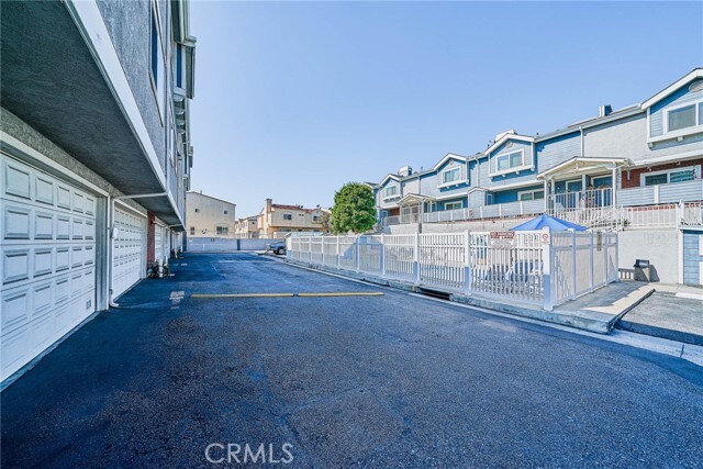 Building Photo - 21901 Moneta Ave Unit 10