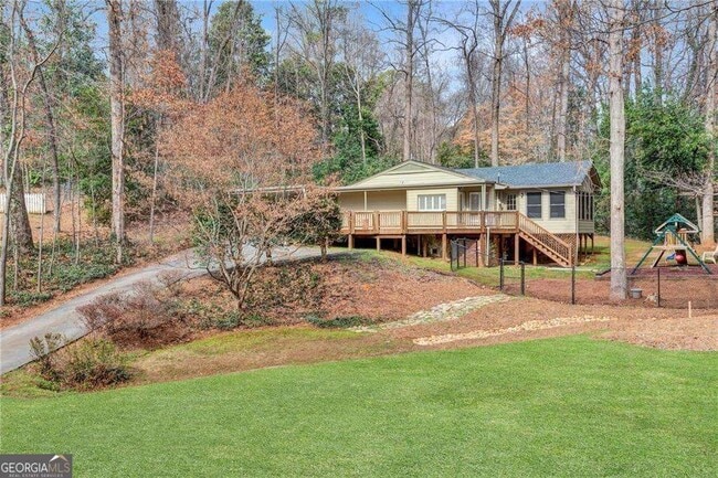 Photo - 155 Worth Dr NW