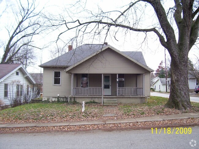 Building Photo - 1113 S Washington St Rental