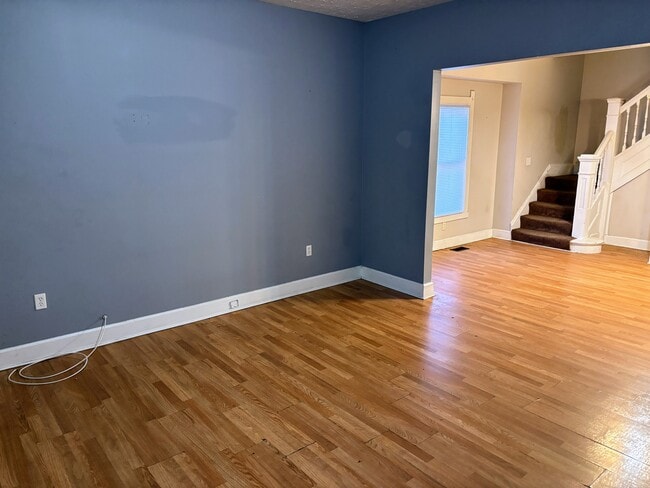 Photo - 2307 N Kenwood Ave