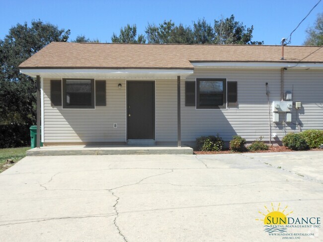 Building Photo - Nice 2 Bedroom Duplex in Mary Esther Rental