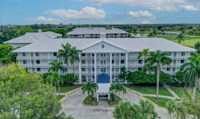 Building Photo - 2561 Village Blvd Unit 402