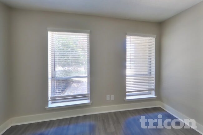 Photo - 3307 Hummingbird Ln