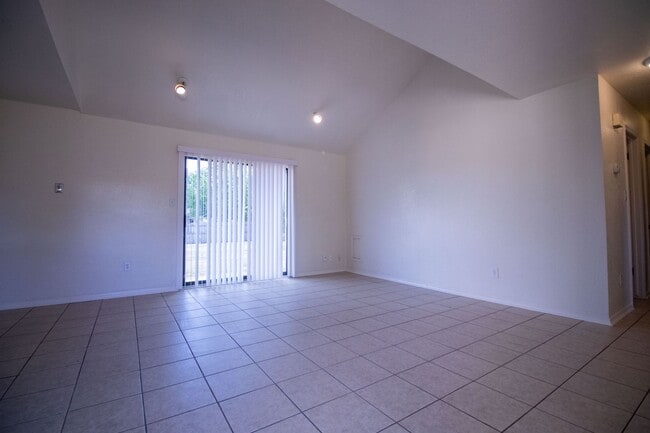 Photo - 2204 Lafayette Dr