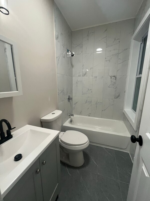 Photo - 190 N Park St Unit 7