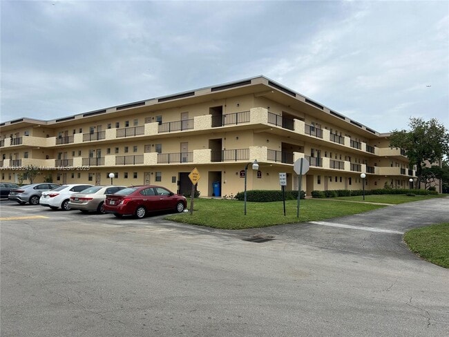 Building Photo - 201 Berkley Rd Unit 301 Rental