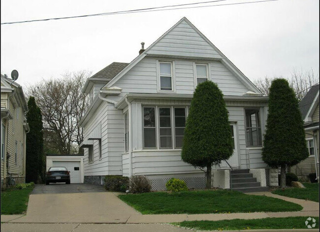 Building Photo - 1711 Clarke Dr Rental