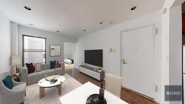 Building Photo - 92 Third Avenue Unit 3R