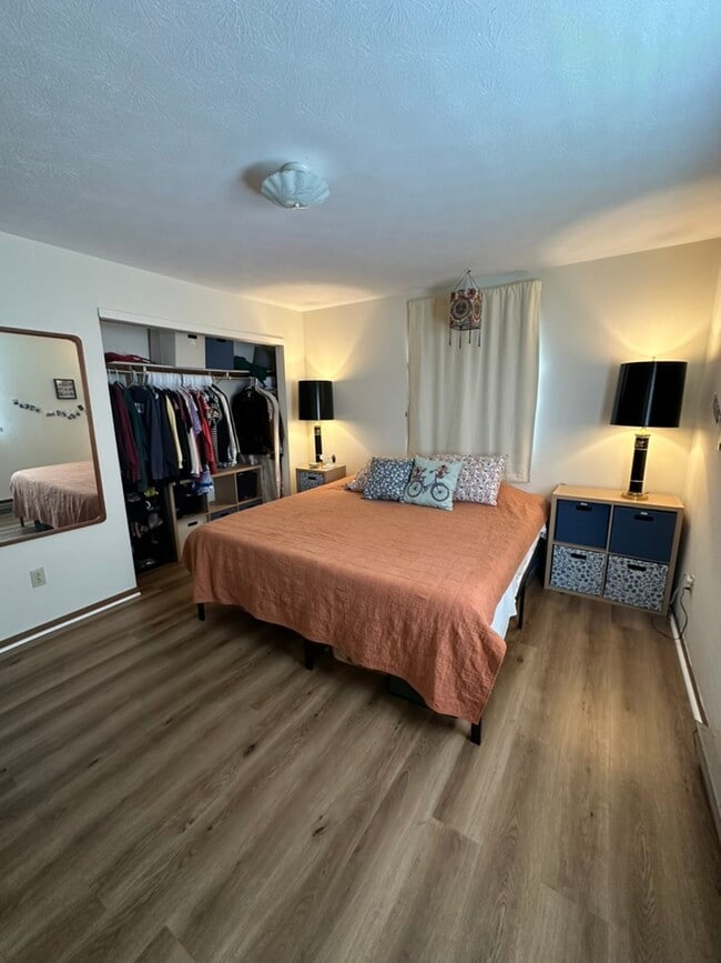 Photo - 117 Honness Ln Unit A