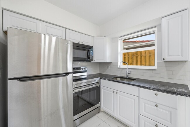 Photo - 2308 NW 3rd Ave Unidad 2