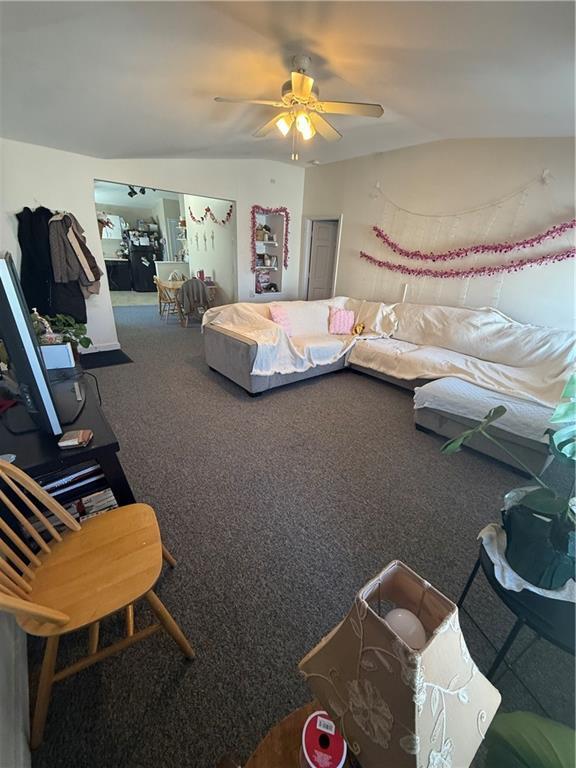 Building Photo - 9 1/2 W Narragansett Ave Unit 3