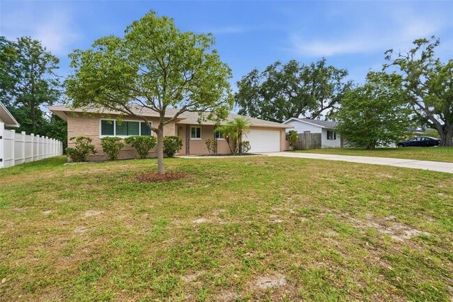 Photo - 2465 Brentwood Dr