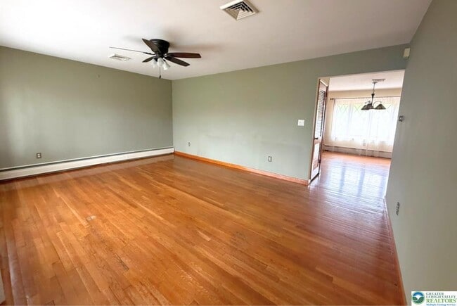 Photo - 510 Zucksville Rd