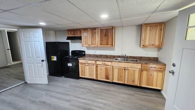 Photo - 1157 W Pine St Unidad 1157 W Pine st Rear