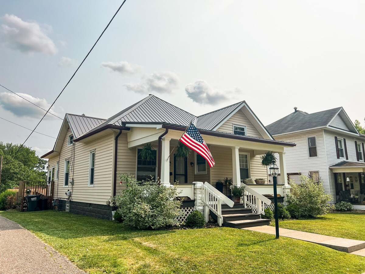 Photo - 1610 Stewart Ave