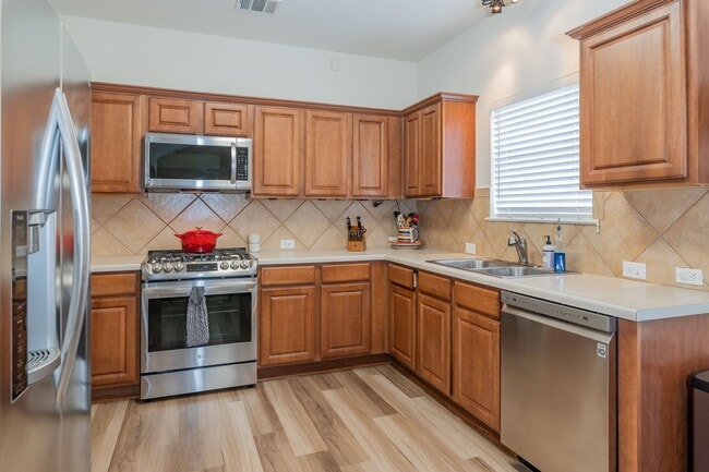 Photo - 4004 Rocky Shore Ln