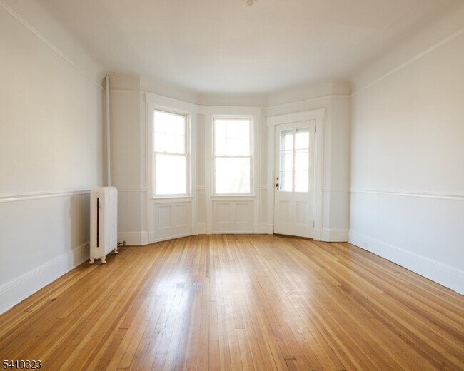 Photo - 13 Oxford St Unit 2