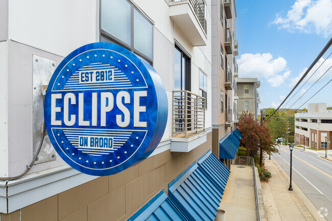 Eclipse on Broad - Eclipse on Broad Apartments