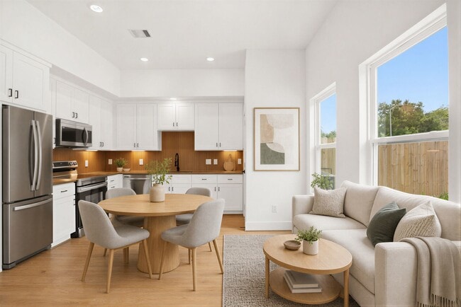 Photo - 7841 Sunnyhill St