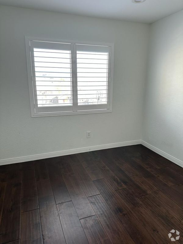 Building Photo - 37420 Drexel St Rental