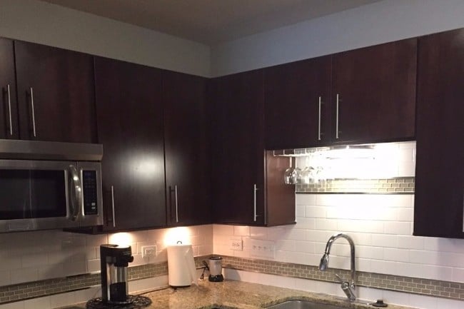 Kitchen - 800 Brazos St Unidad 1010