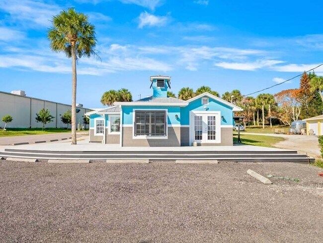 1280 Highway 1, A