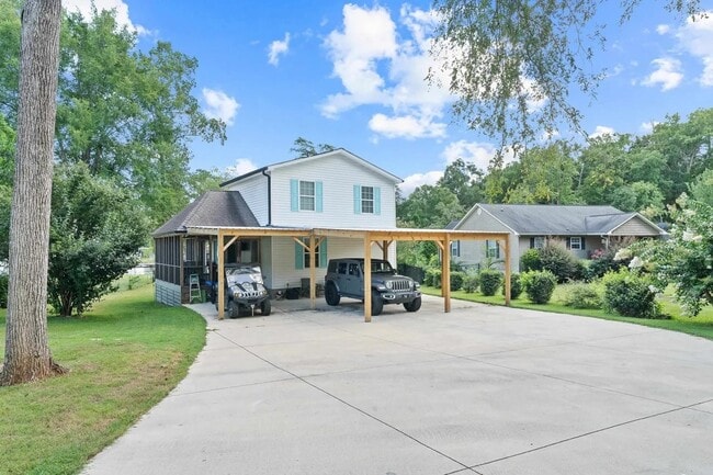 Building Photo - 105 Sportsman Cir NE