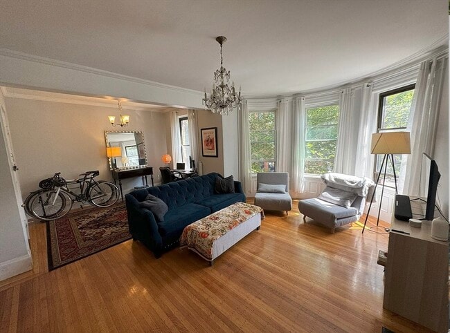 Building Photo - 429 Marlborough St Unit 3A