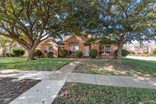Photo - 4911 Lakeland Dr