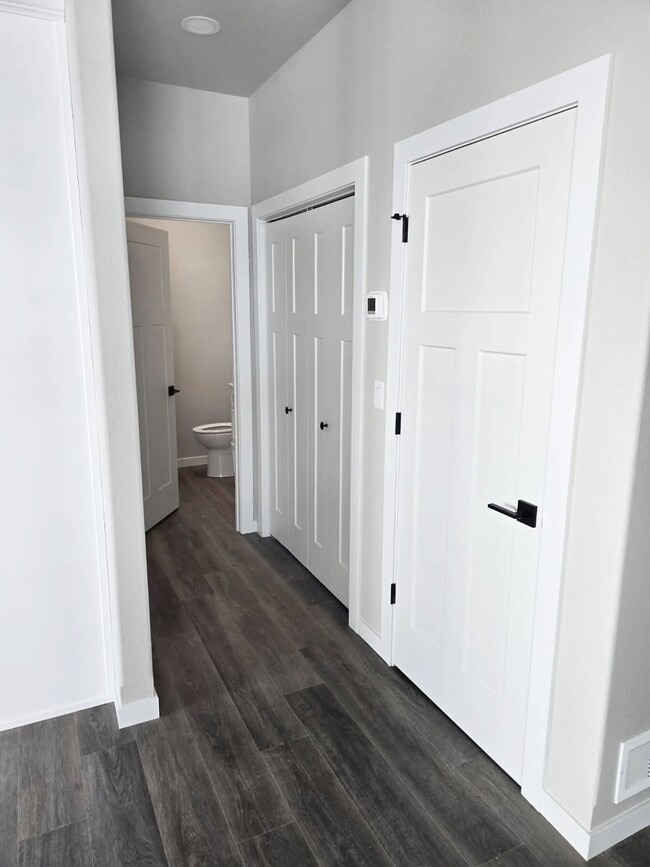 Step into luxury at Paradise Valley Townhomes, where spacious layouts and modern finishes create an inviting retreat. Enjoy convenient access to local amenities and a vibrant community atmosphere. Schedule your tour today!