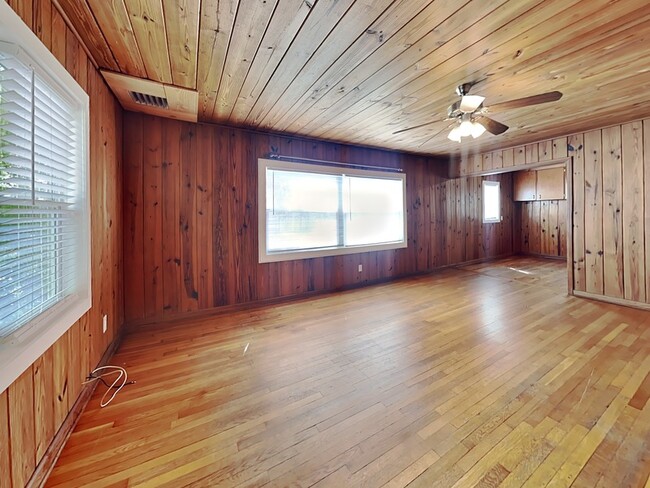 Photo - 1740 N Shore Terrace