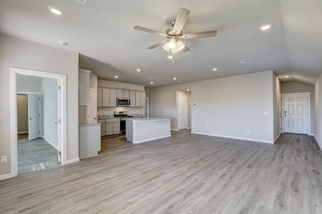 Photo - Newer Home for Rent in Mustang Schools! Up...