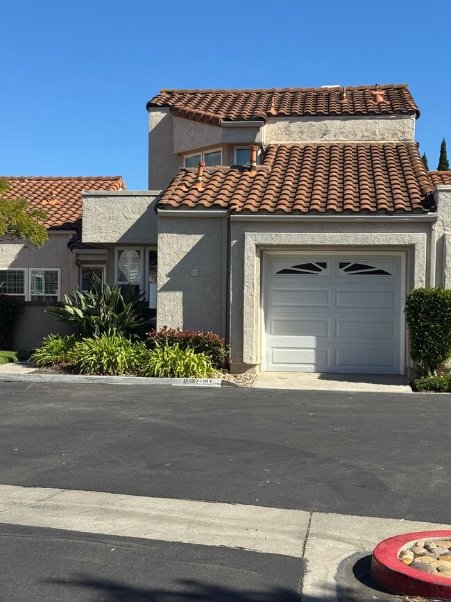 one car garage with remote - 12582 Calle Tamega Unit 103